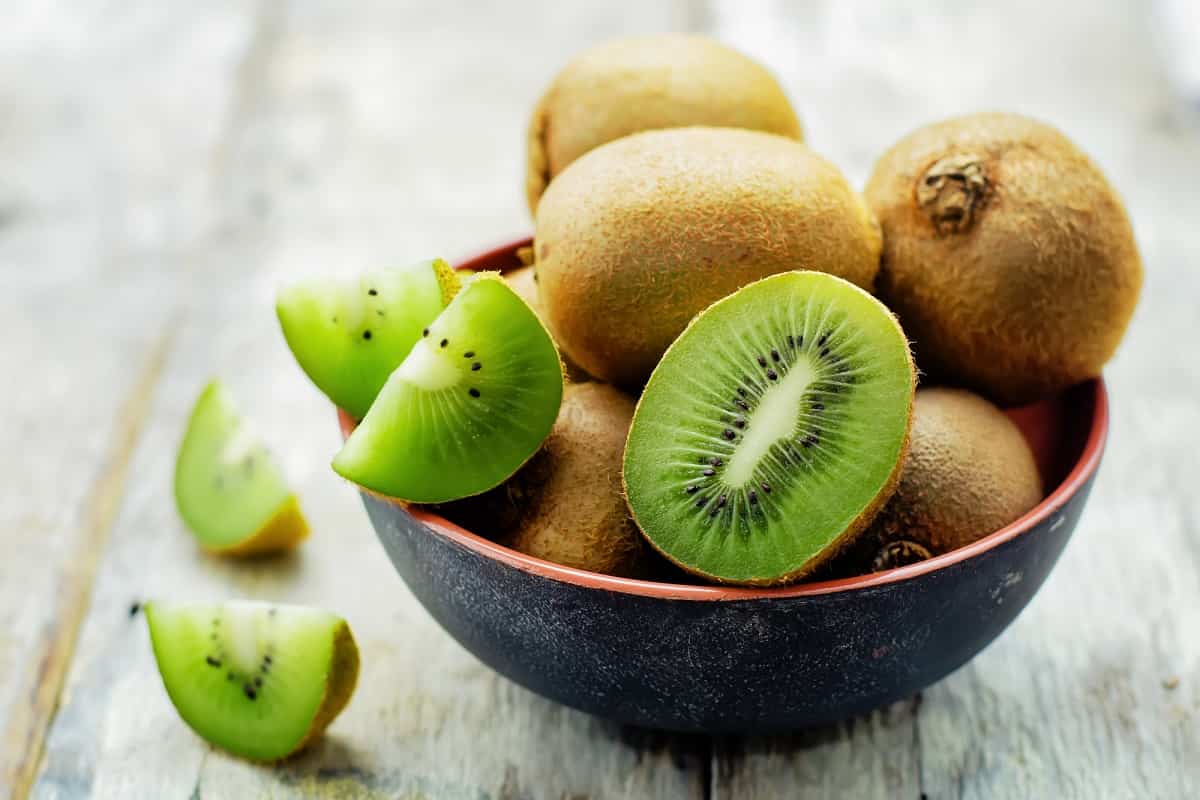  The Purchase Price of Greenish Yellow Kiwi + Properties, Disadvantages And Advantages 